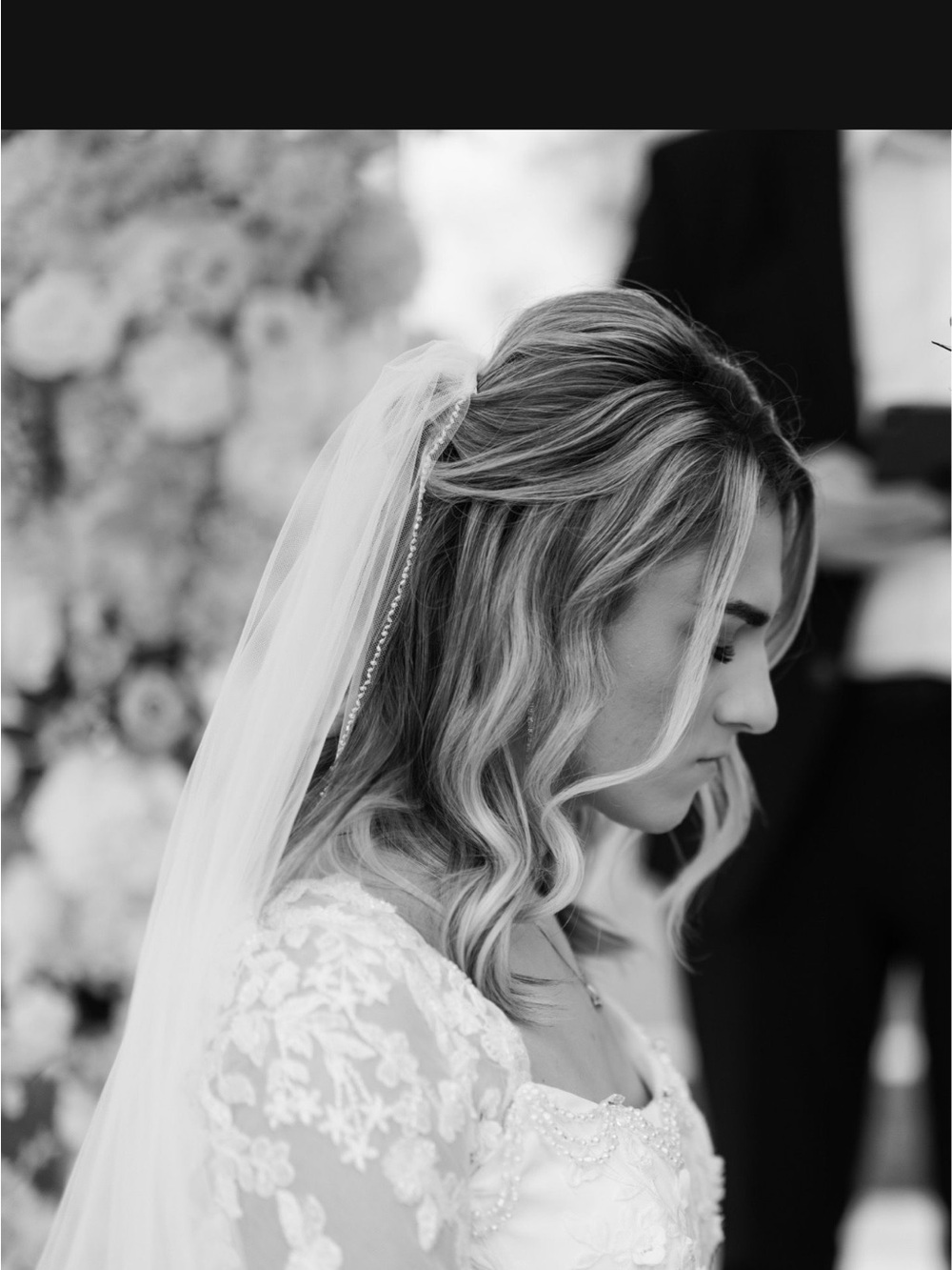 Bridal Veil Hairpiece in White - Unbranded